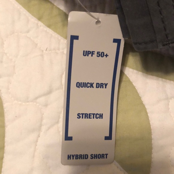 4 Pair of Wrangler outdoor performance shorts - Picture 5 of 8